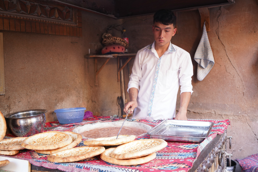Tourism booms in Kashgar Old City